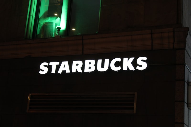 STARBUCKS SOĞUK İÇECEKLER MENÜ VE FİYATLARI